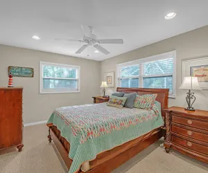 Photo 4 - Comfy Home W/ Heated Pool Near Siesta Key Beach 2 Bedroom Home