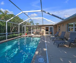 Photo 2 - Comfy Home W/ Heated Pool Near Siesta Key Beach 2 Bedroom Home