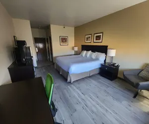 Photo 3 - CASH REWARDS INN & SUITES