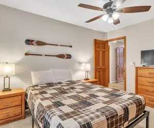 Photo 3 - Deerfield Hideaway At Old Rocky 5 Bedroom Home