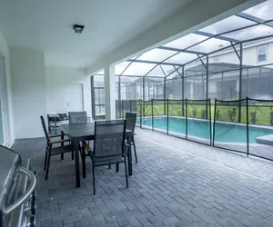 Photo 4 - Stunning 10 Bed Home With Themed Rooms Pool