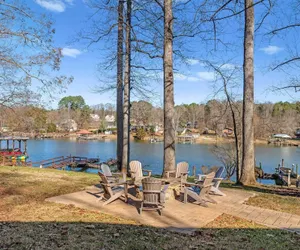 Photo 2 - Waking Up Norman Lakefront Getaway, Fire Pit & Lake Views