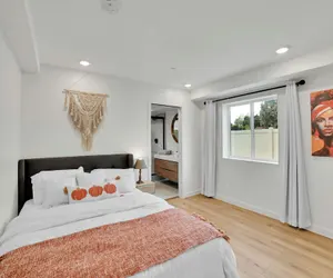 Photo 3 - Brand-New Chic Nest In Prime Location