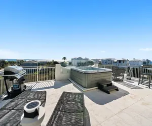 Photo 2 - Ocean Breeze 5 Bedroom Home
