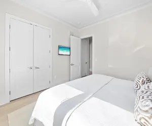 Photo 5 - Ocean Breeze 5 Bedroom Home