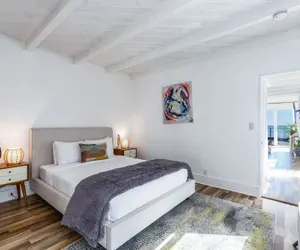 Photo 5 - Cheerful 2 Bedroom with Sunset Views
