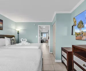 Photo 3 - Bluewater Resort 1205