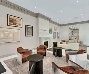 Photo 2 - Modern Spacious Apt Crystal City