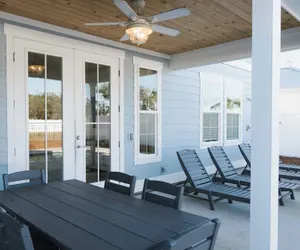 Photo 3 - Enclave at Lyndell Lane by Avantstay Private Pool