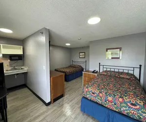 Photo 4 - Live In Lodge