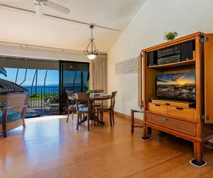 Photo 2 - Maalaea Surf C10 2 Bedroom Condo