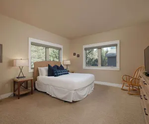 Photo 4 - Big River Stately Stay for 8