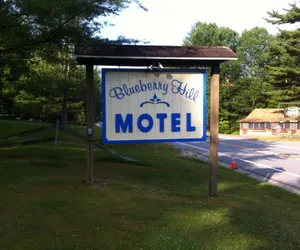 Photo 2 - Blueberry Hill Motel
