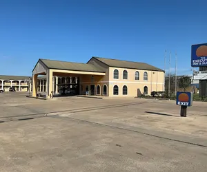 Photo 2 - Executive inn & Suites