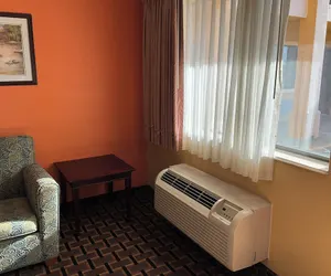 Photo 4 - Executive inn & Suites