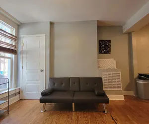 Photo 4 - Entire House 1BD King Bed near Downtown