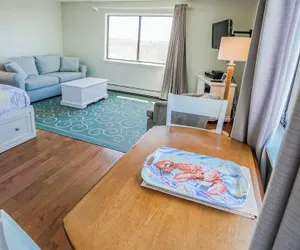 Photo 3 - Neptune House Block Island Resort