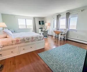 Photo 5 - Neptune House Block Island Resort