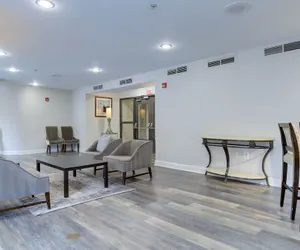 Photo 3 - Amazing Apt in Ballston With Gym