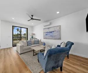 Photo 4 - Rooftop Home With Ocean View Private Parking