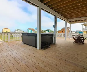 Photo 4 - Unforgettable Vacation Getaway in Treasure Island