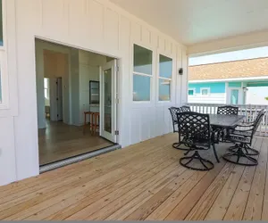 Photo 5 - Unforgettable Vacation Getaway in Treasure Island