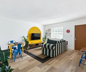 Photo 5 - Lovely 2 BR Condo in Sailboat Bend