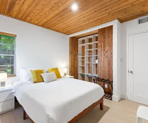 Photo 2 - Welcoming Airbnb Walkig Distance to Las Olas Blvd