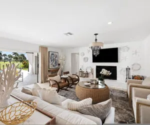 Photo 3 - Luxury Beach House With a View