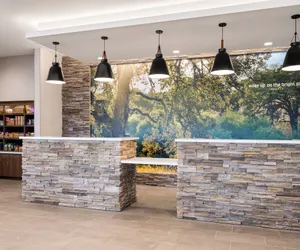 Photo 3 - La Quinta Inn And Suites By Wyndham Lincoln