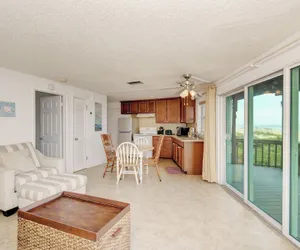 Photo 5 - Anna Maria Island Beach Happy-direct Beach Front-1br-1br