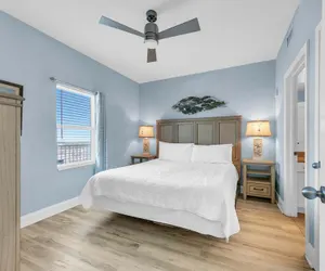 Photo 5 - Laketown Wharf 1803