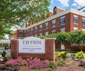 Photo 2 - Tryon Riverfront Inn New Bern, Tapestry