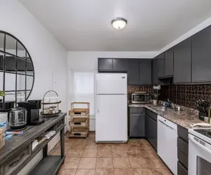 Photo 5 - Pet-friendly Furnished Apt Near Emu Free Parking 2 Bedroom Apts
