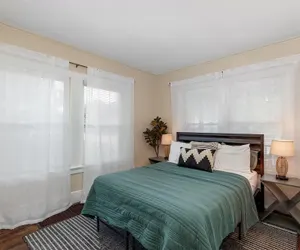 Photo 3 - Bright And Newly Remodeled Apartment Near Emu 1 2 Bedroom Apts