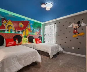 Photo 4 - Disney 9Bd Storeylake Game Pool