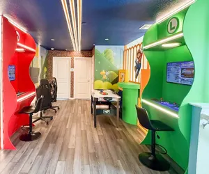 Photo 2 - Upstay Theme Rooms and Arcade Games Plus Private Pool