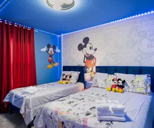 Photo 3 - Stunning 4bed Home Perfect for Families