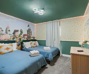 Photo 2 - Stunning 4bed Home Perfect for Families