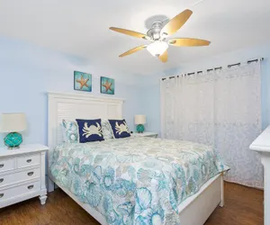 Photo 4 - Windward Point #507