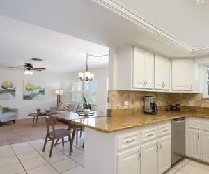 Photo 3 - Beach Bungalow 2