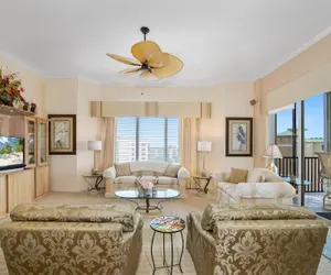 Photo 3 - Waterside Penthouse #3h1