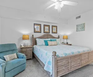 Photo 5 - Oceanwalk 1-303