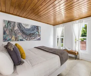 Photo 5 - Miami Dream Home with Pool