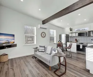 Photo 2 - Evergreen Escape W/hot-tub 5 Min to Downtown!