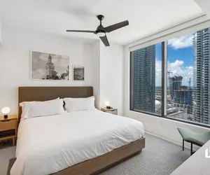 Photo 4 - Stylish Apartments with Partial Ocean Views in Downtown