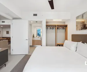 Photo 5 - Stylish Apartments with Partial Ocean Views in Downtown