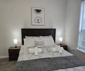 Photo 5 - Family-friendly 2BR in Houston