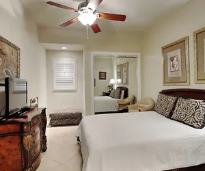 Photo 4 - Turquoise Place #1107c
