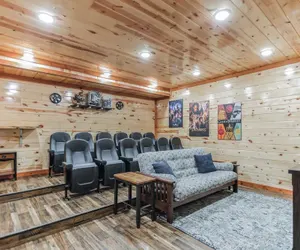 Photo 5 - Laurel Point by Avantstay Sleeps 18! Indoor Pool, Hot Tub, Theater, Game Room